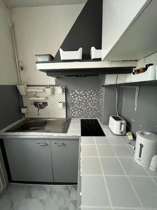 Montmartre Joli 2 Pieces Au Pied Du Sacre Coeur Apartman Párizs Kültér fotó
